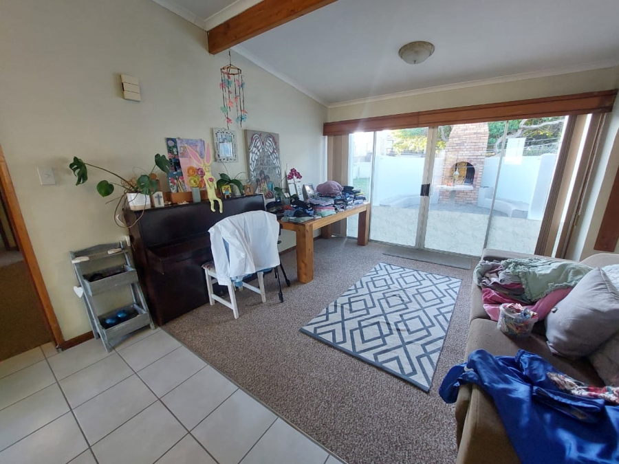 3 Bedroom Property for Sale in Hartenbos Central Western Cape